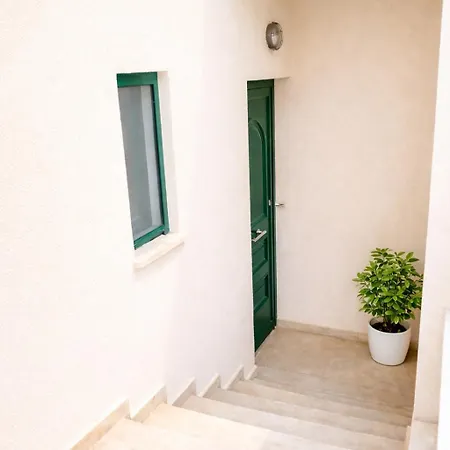 Seaside - Deluxe Sea View Penthouse Jacuzzi-bbq&groundfloor Garden View Appartement Derveni